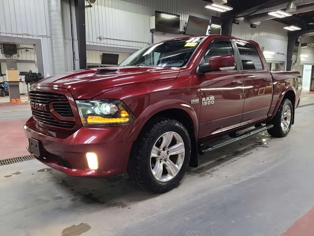 Dodge RAM 1500 * SPORT CREW CAB SHORT BED * ОБДУХВАНЕ * ПОДГРЕВ *