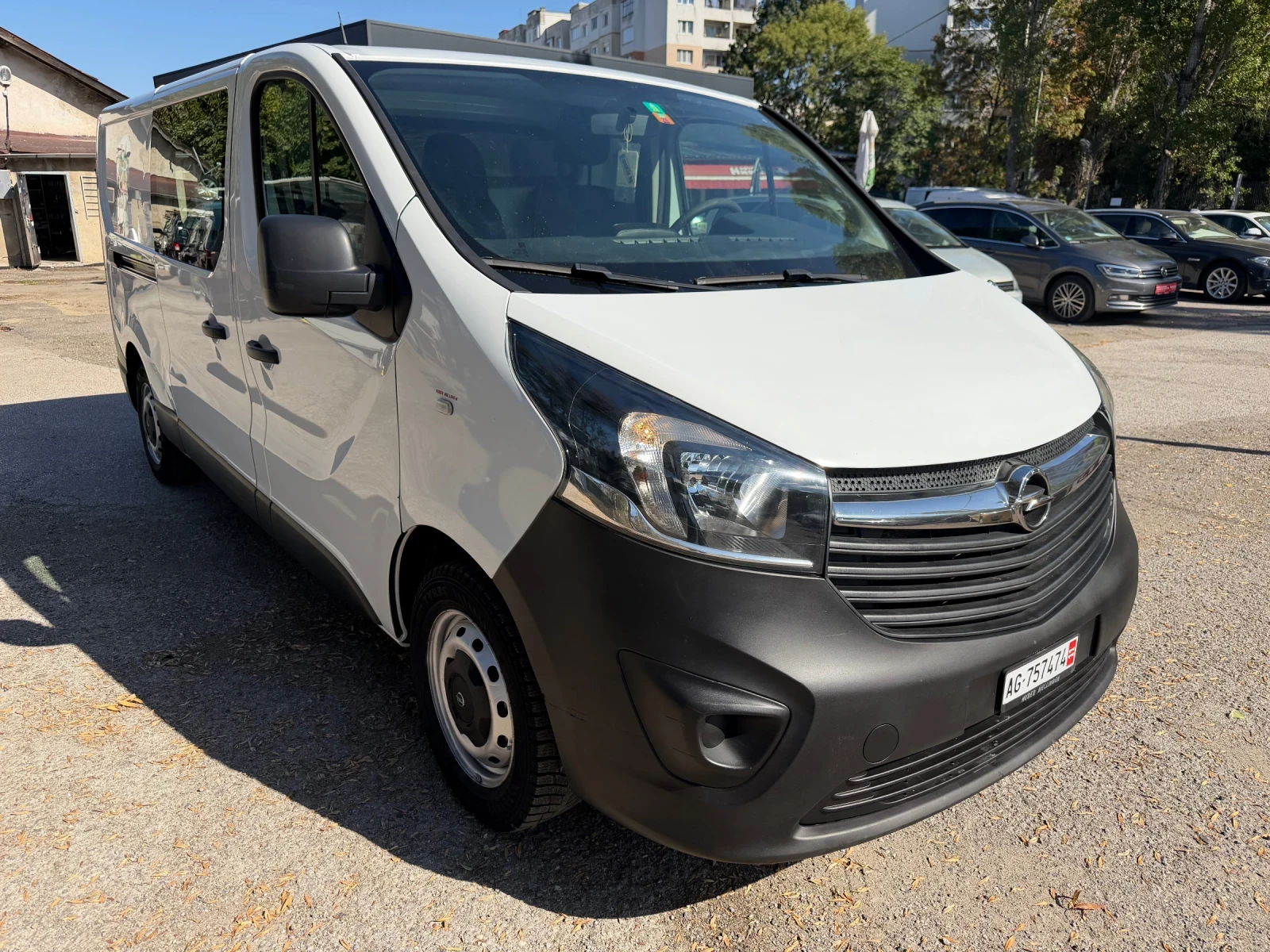 Opel Vivaro 1.6CDTI* L2 H1, снимка 2 - Бусове и автобуси - 56220761