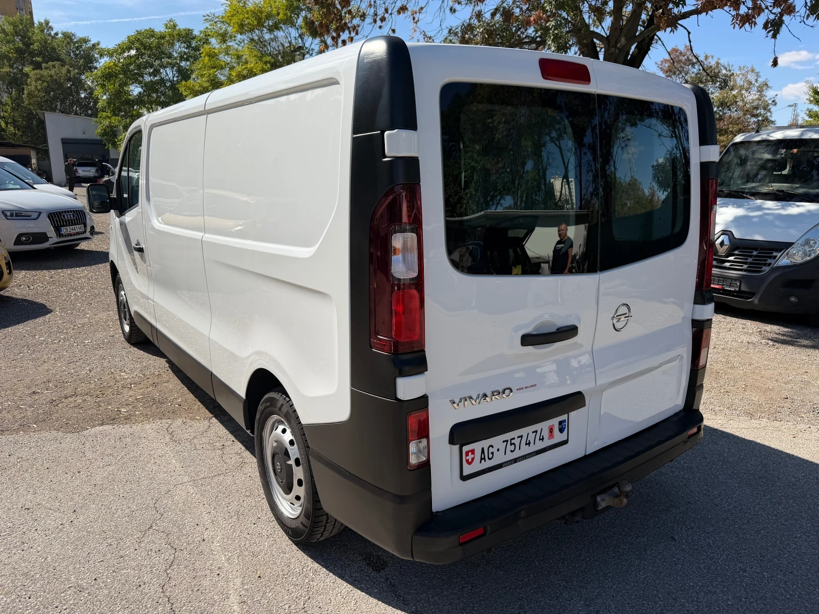 Opel Vivaro 1.6CDTI* L2 H1, снимка 3 - Бусове и автобуси - 56220761
