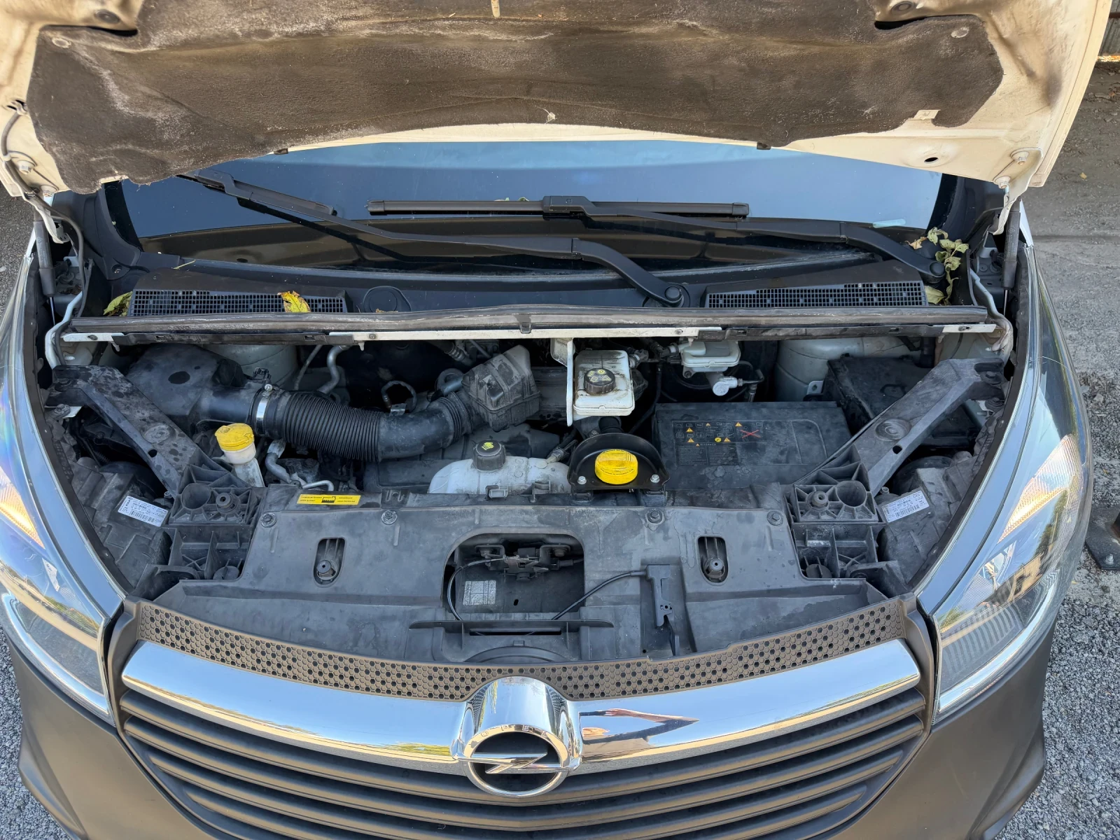 Opel Vivaro 1.6CDTI* L2 H1, снимка 14 - Бусове и автобуси - 56220761
