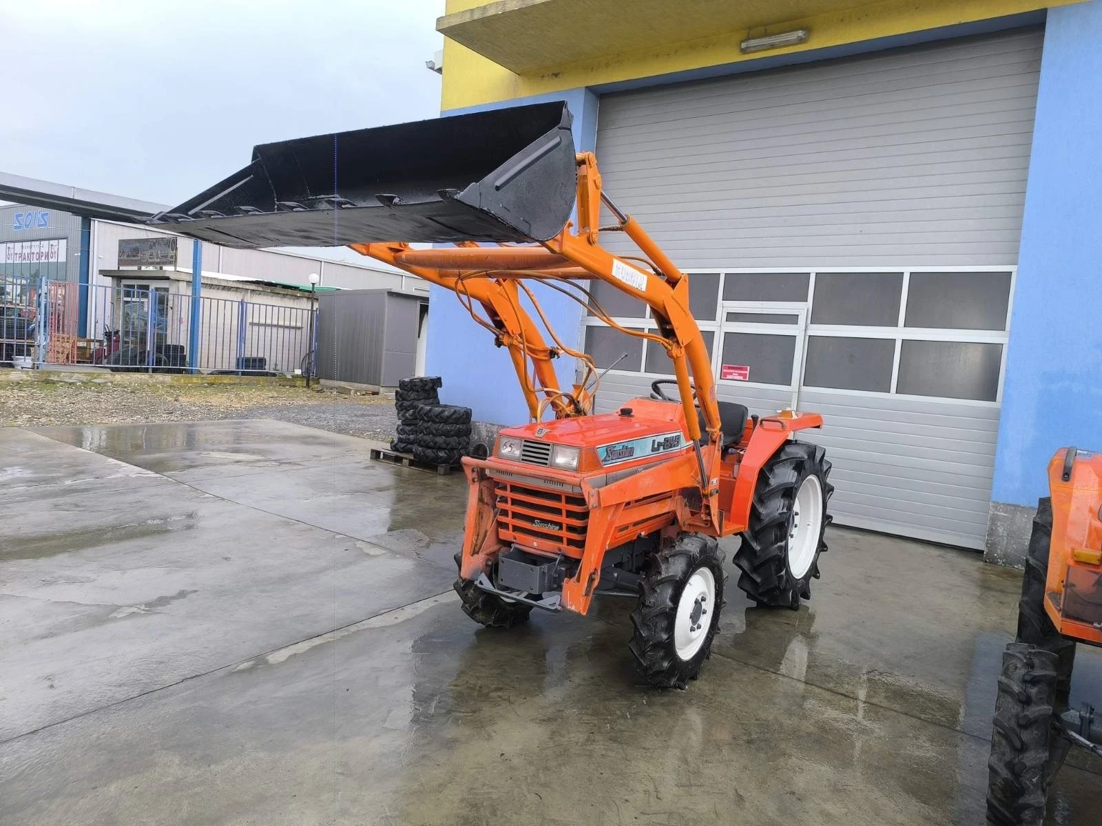 Трактор Kubota, снимка 3 - Селскостопанска техника - 54879755