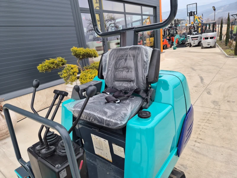 Багер Komatsu 1.3 тона / ПЕРФЕКТЕН / НАЛИЧЕН !, снимка 10 - Индустриална техника - 53171449