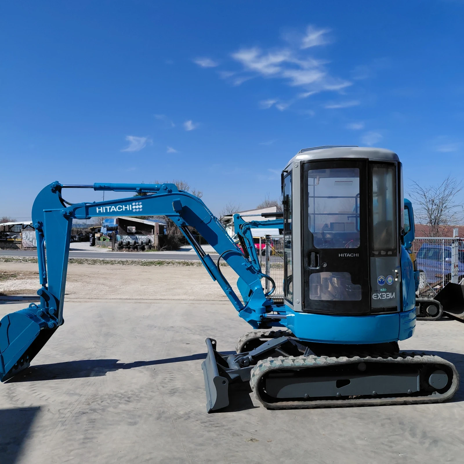 Багер Hitachi EX33U * НАЛИЧЕН * 1 ЩИПКА + 2 КОФИ , снимка 2 - Индустриална техника - 51731898