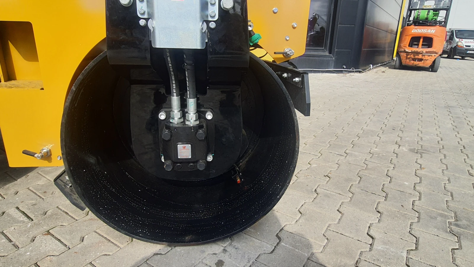 Валяк Друга марка BAUTRAX DR30 - изображение 9