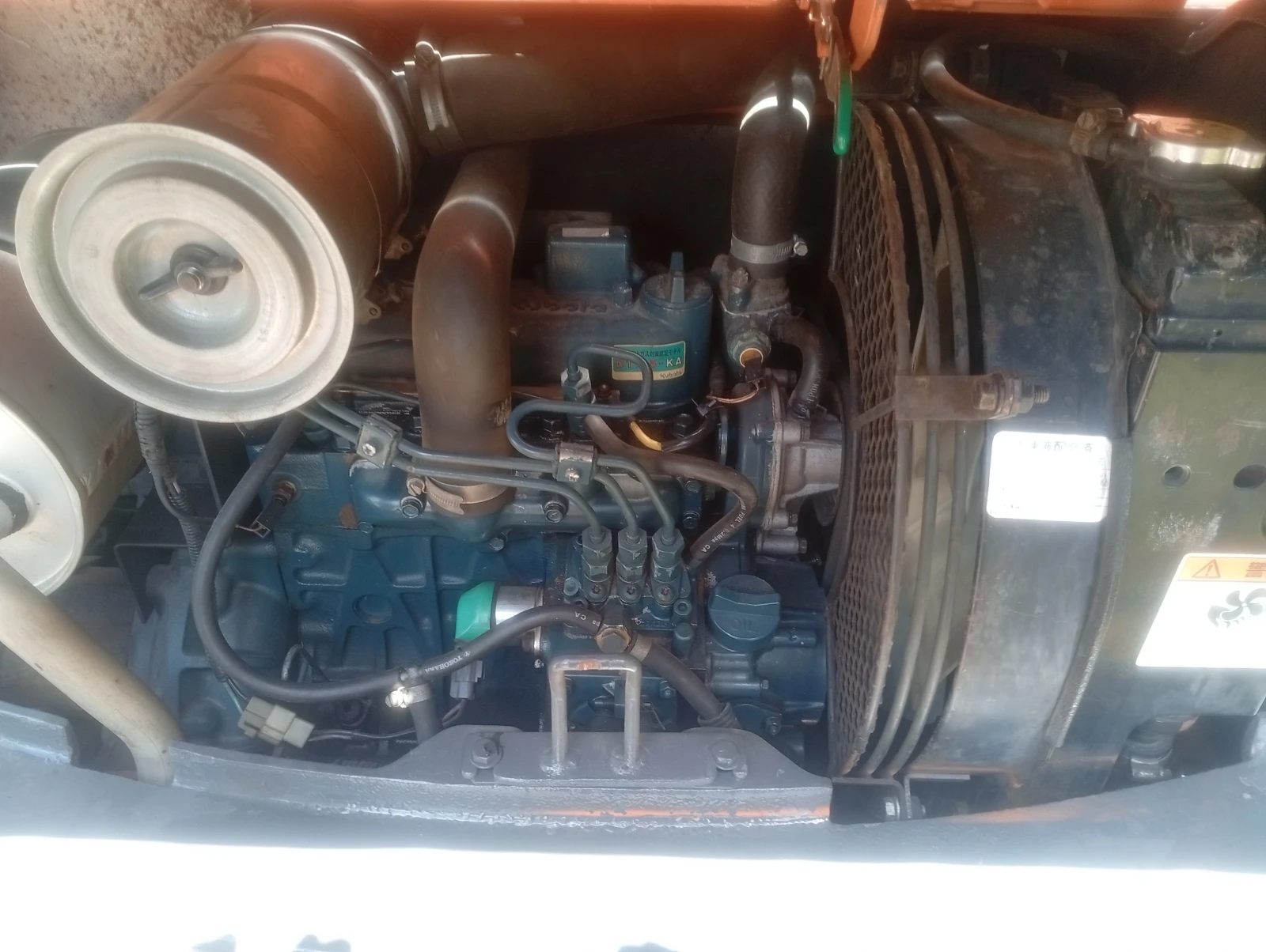 Багер Hitachi EX22, снимка 8 - Индустриална техника - 55400701