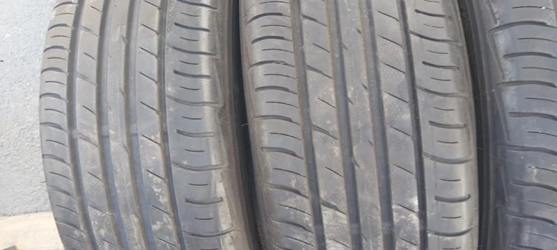 Гуми Летни 215/60R16, снимка 4 - Гуми и джанти - 29888260