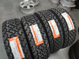 Гуми Всесезонни 235/75R15, снимка 1 - Гуми и джанти - 48313087