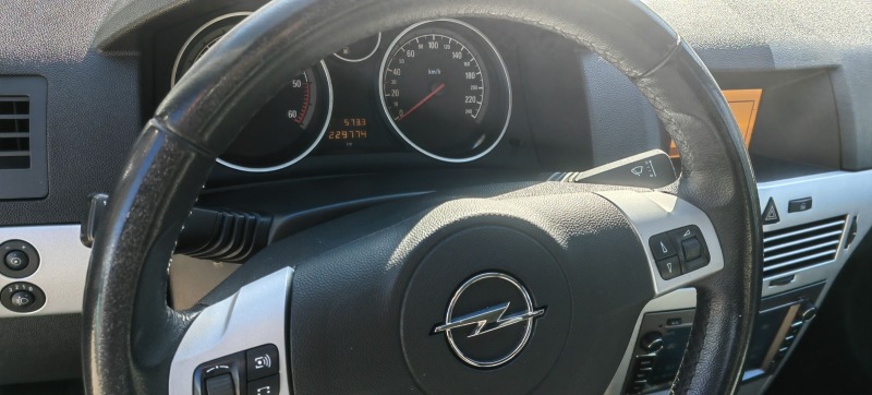 Opel Astra Комби isuzu мотор, снимка 9 - Автомобили и джипове - 45885635