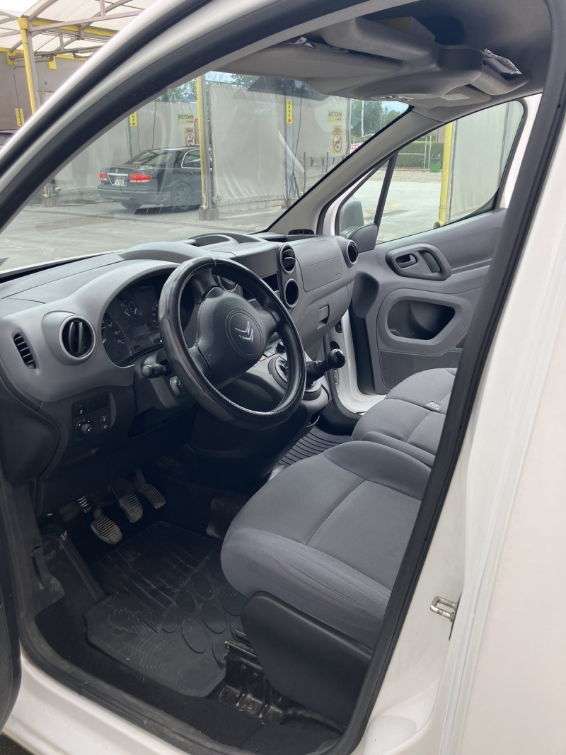 Citroen Berlingo 1.6 HDI, снимка 7 - Автомобили и джипове - 45981295