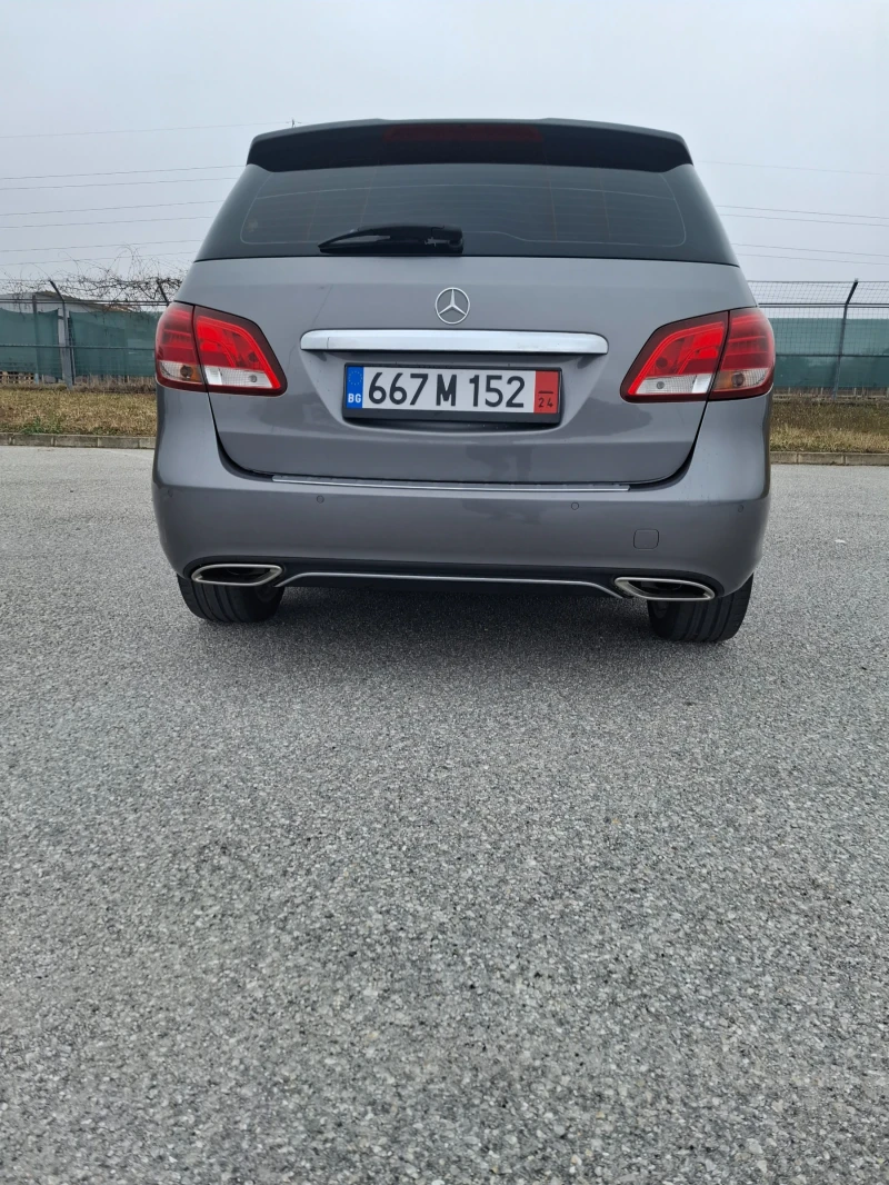 Mercedes-Benz B 180, снимка 17 - Автомобили и джипове - 47473477