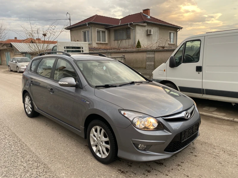 Hyundai I30 1.6 Бензин, снимка 3 - Автомобили и джипове - 48070282