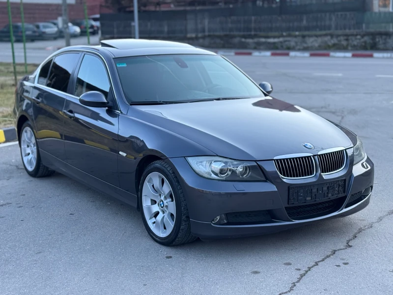 BMW 330 Ръчка* Навигация* Шибидах, снимка 5 - Автомобили и джипове - 48436231