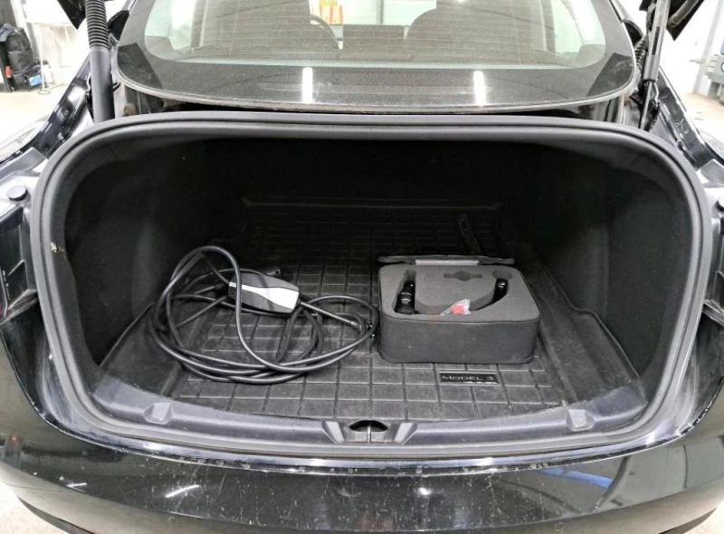 Tesla Model 3  4х4 Европейска Гаранция, снимка 5 - Автомобили и джипове - 49811742
