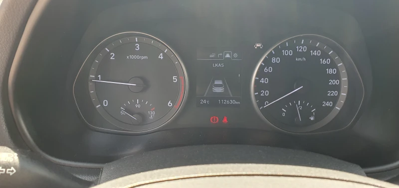 Hyundai I30 1.6 CRDI- NAVI, снимка 11 - Автомобили и джипове - 50150406