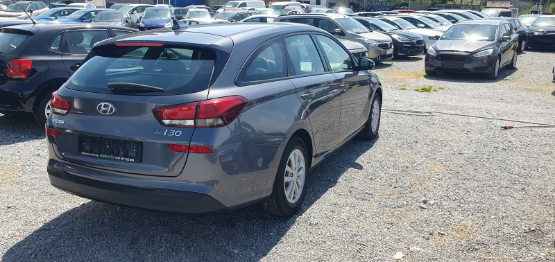 Hyundai I30 1.6 CRDI- NAVI, снимка 6 - Автомобили и джипове - 50150406