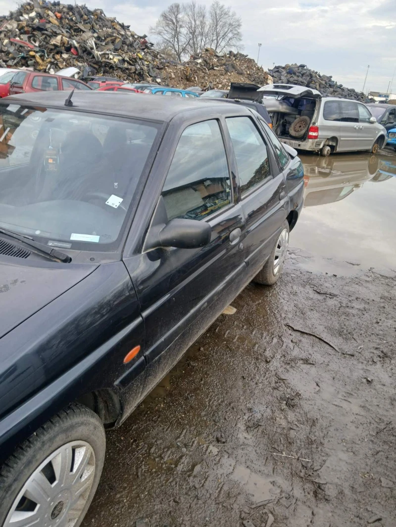 Ford Escort, снимка 3 - Автомобили и джипове - 52556935