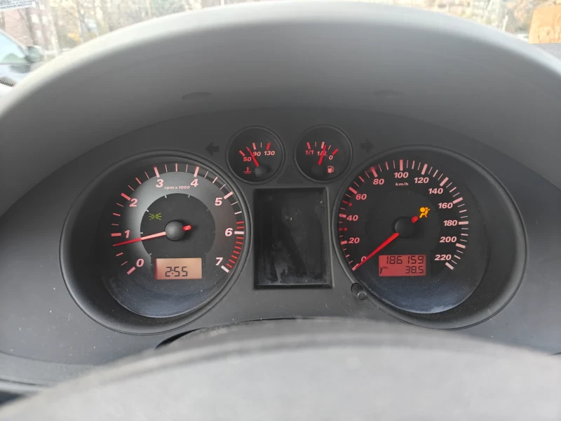 Seat Ibiza 1.4, снимка 9 - Автомобили и джипове - 52841208