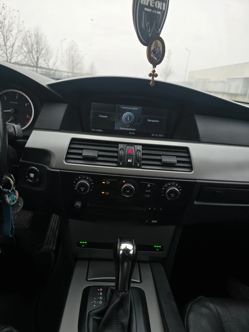 BMW 530 3.0D, снимка 12 - Автомобили и джипове - 52951802