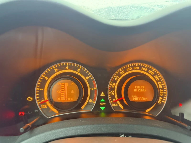 Toyota Auris 1.6 DUAL VVT-I, снимка 5 - Автомобили и джипове - 53023746