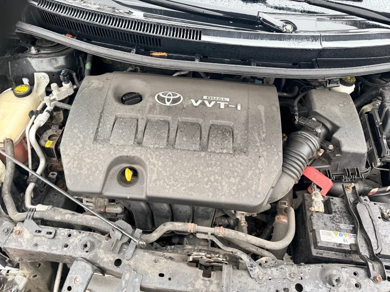 Toyota Auris 1.6 DUAL VVT-I, снимка 8 - Автомобили и джипове - 53023746
