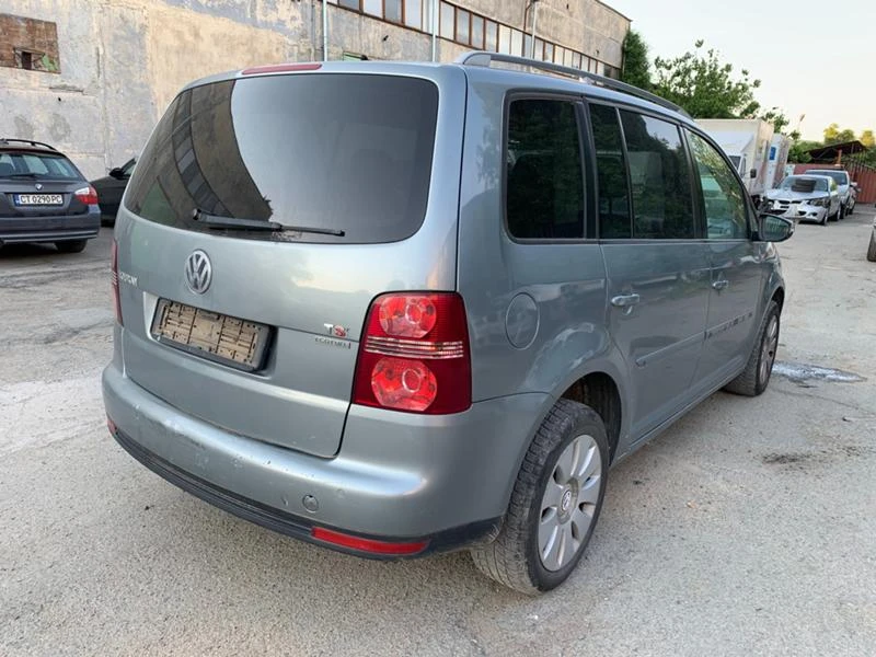 VW Touran 1.4tsi, снимка 4 - Автомобили и джипове - 41990492