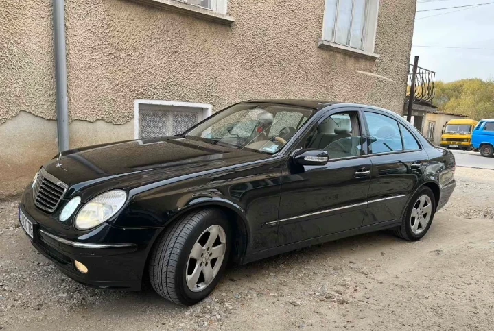 Mercedes-Benz E 270  - изображение 7