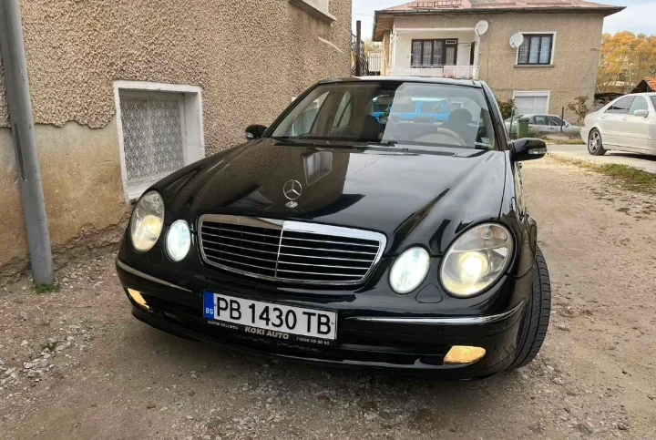 Mercedes-Benz E 270  - изображение 3