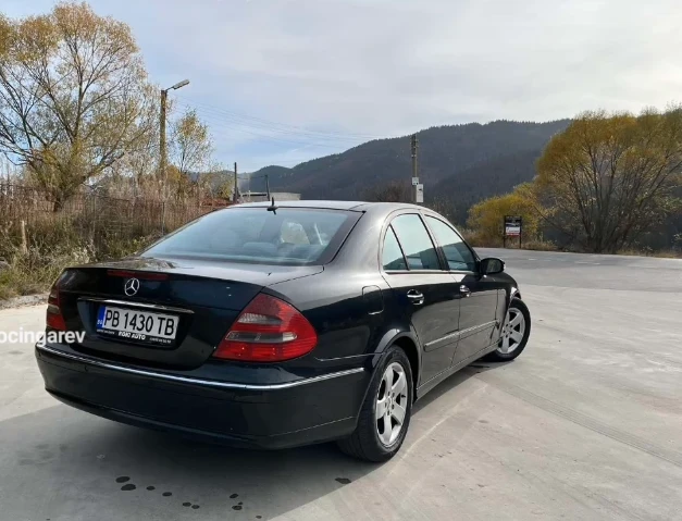 Mercedes-Benz E 270  - изображение 6
