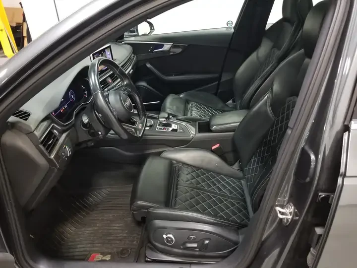 Audi S4 PRESTIGE* B&O* Дигитал* 360* Подгреви* Keyless* , снимка 9 - Автомобили и джипове - 53202838