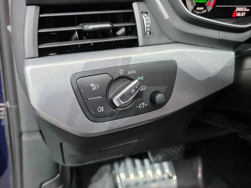 Audi A4 (B9) 40 Tfsi, снимка 14 - Автомобили и джипове - 54995020