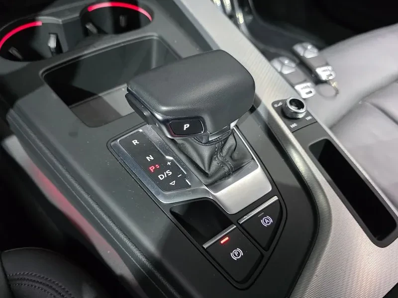 Audi A4 (B9) 40 Tfsi, снимка 9 - Автомобили и джипове - 54995020