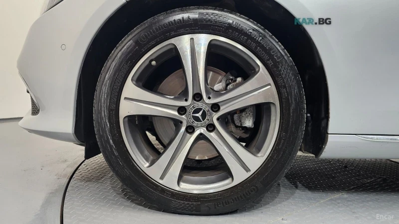 Mercedes-Benz E 220 * Пано* KEYLESS* ПОДГРЕВ* КАМЕРА* LED* , снимка 16 - Автомобили и джипове - 55138884