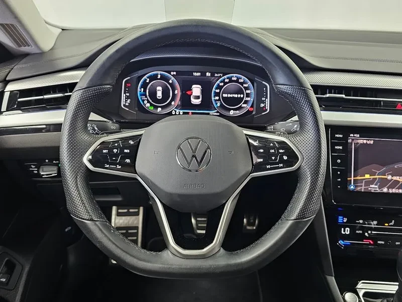 VW Arteon 2.0 Tdi Prestige, снимка 13 - Автомобили и джипове - 56287239