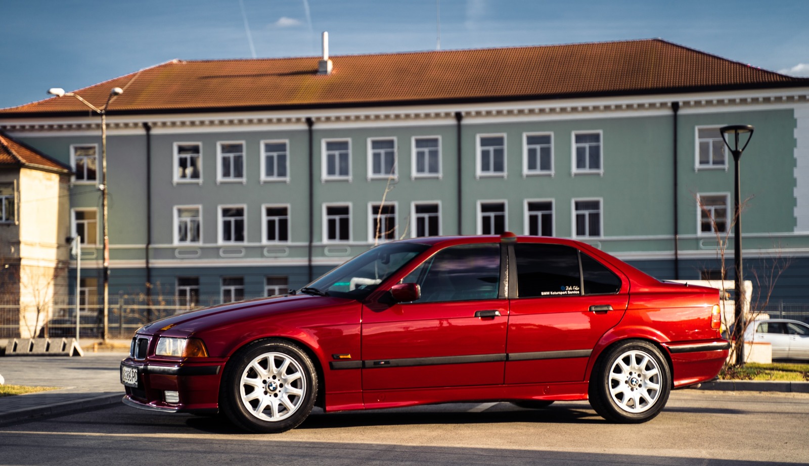 BMW 318 iS - изображение 1