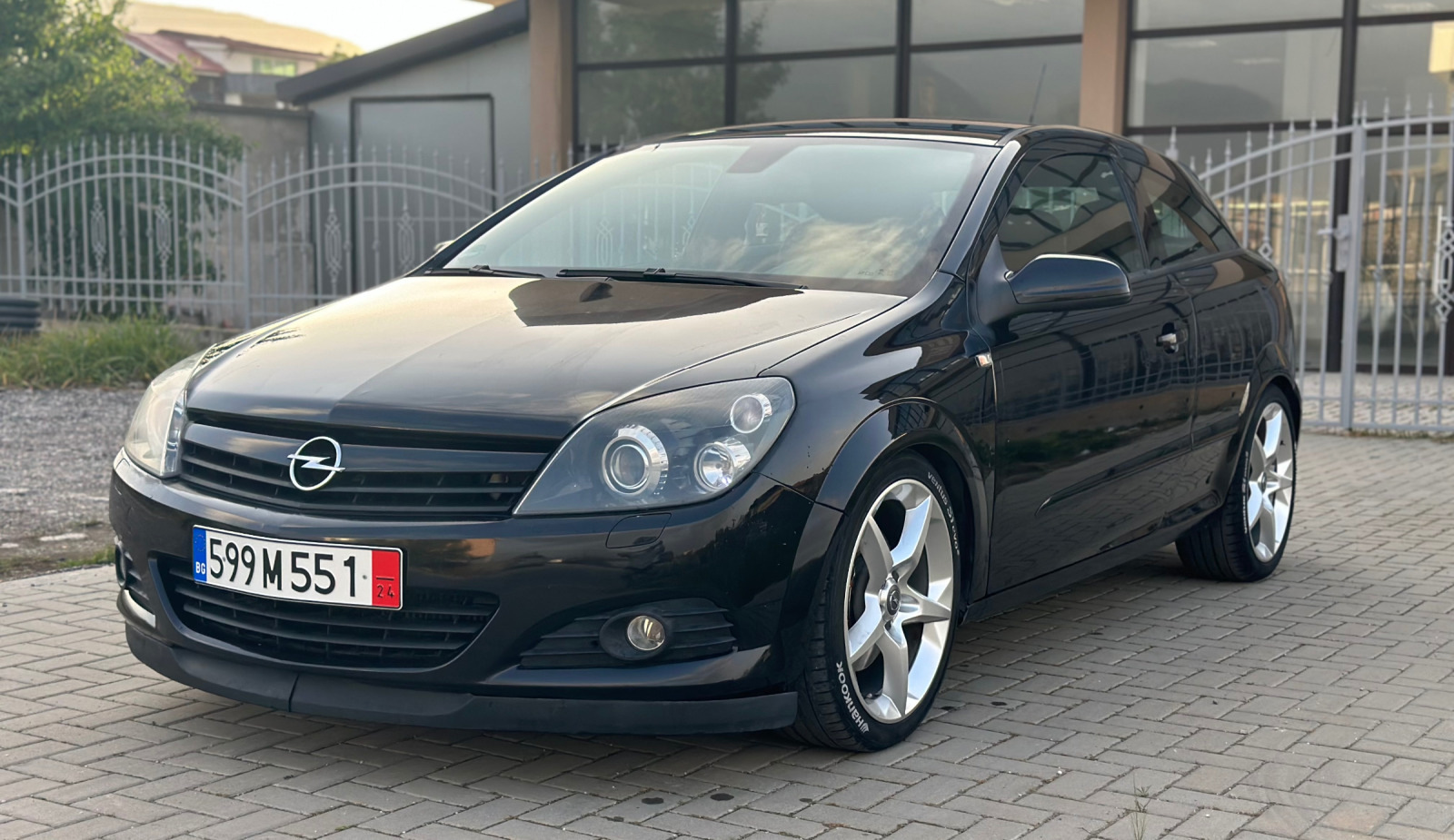 Opel Astra H GTC Turbo - изображение 1