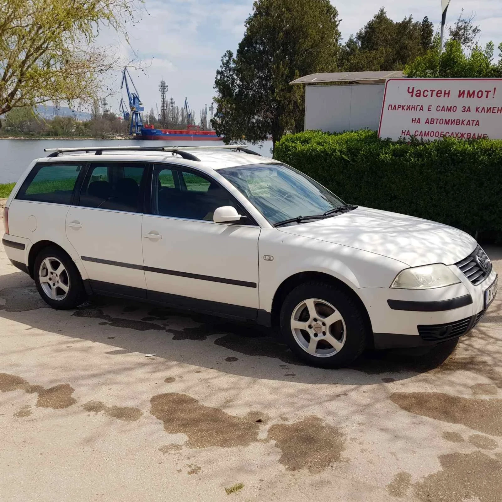 VW Passat Комби - изображение 8