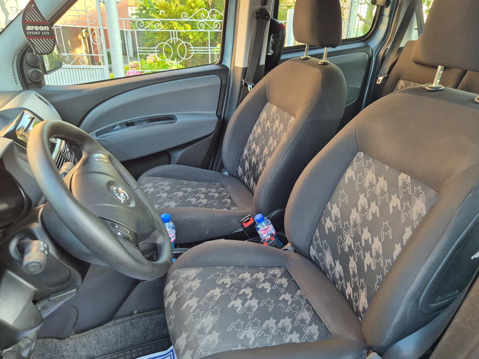 Opel Combo Климатик* Напълно-Обслужено* Чисто-Нови-Гуми - изображение 8