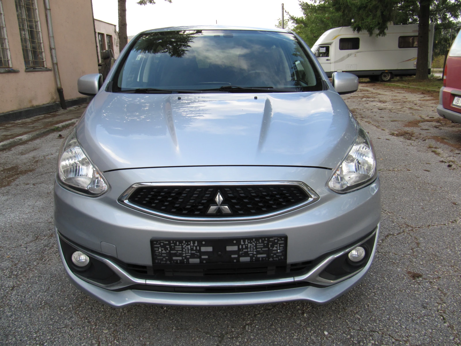 Mitsubishi Space star 1.2i Klima euro6 - изображение 8