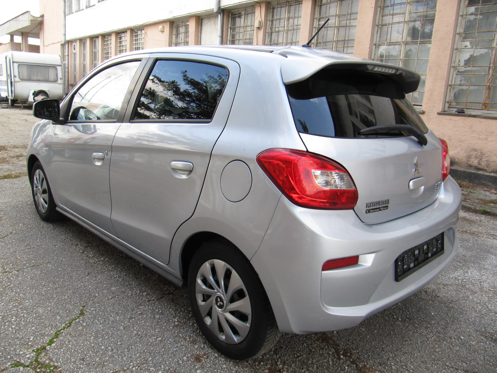 Mitsubishi Space star 1.2i Klima euro6 - изображение 5