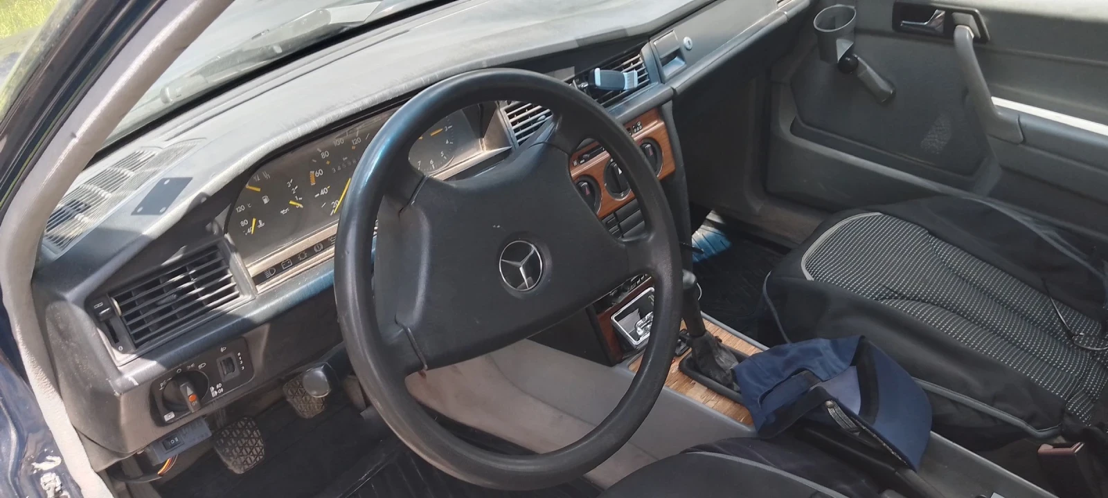 Mercedes-Benz 190 Бензинова  - изображение 2