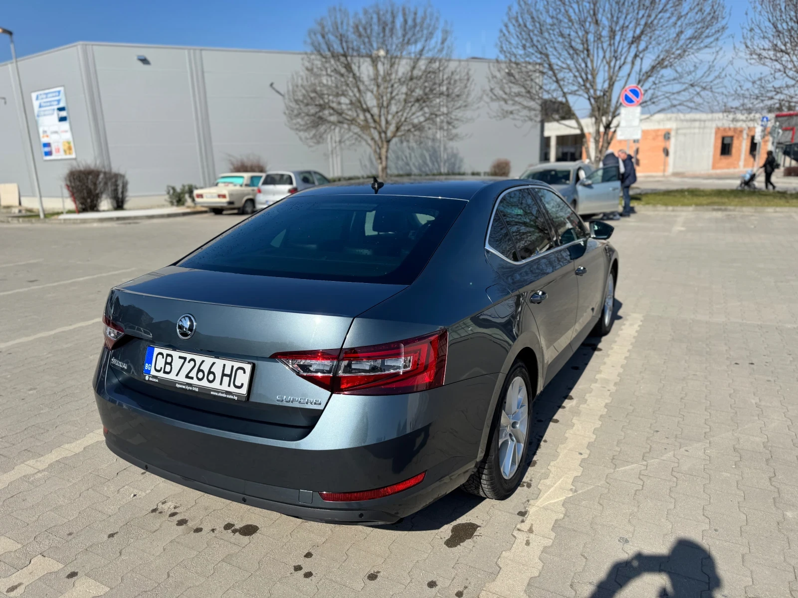 Skoda Superb, снимка 8 - Автомобили и джипове - 53844402