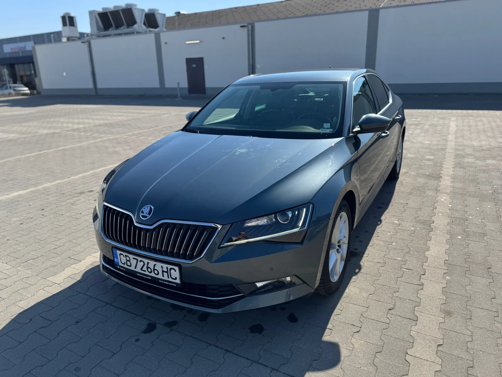 Skoda Superb, снимка 3 - Автомобили и джипове - 53844402