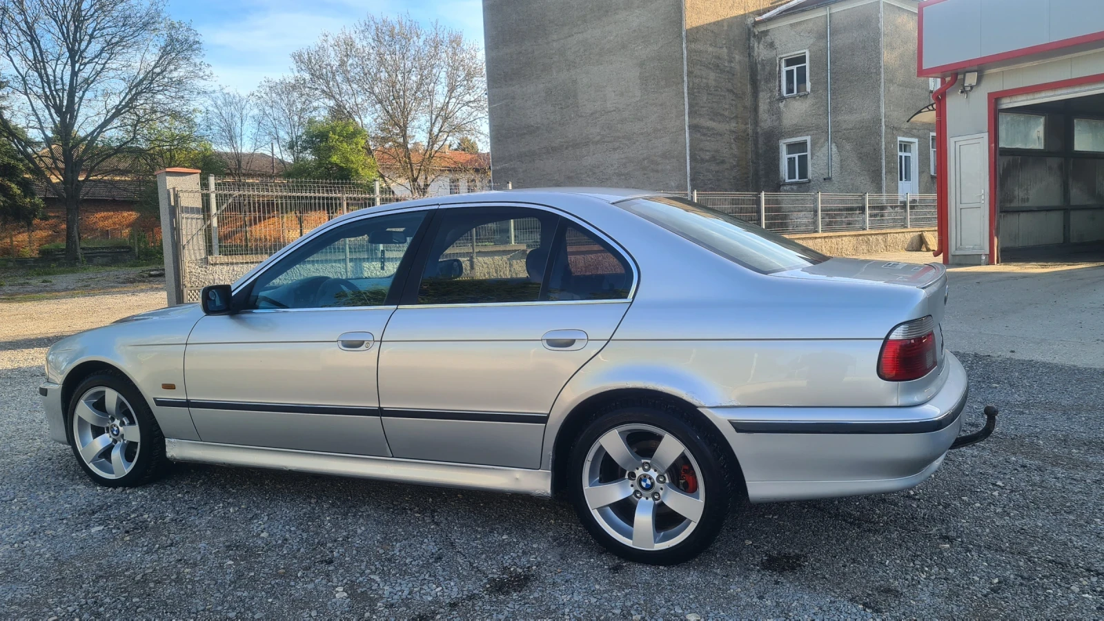 BMW 525, снимка 14 - Автомобили и джипове - 54328611