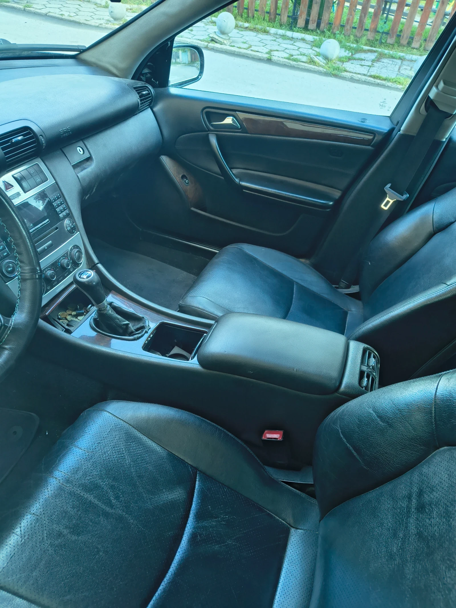 Mercedes-Benz C 200, снимка 2 - Автомобили и джипове - 54374279
