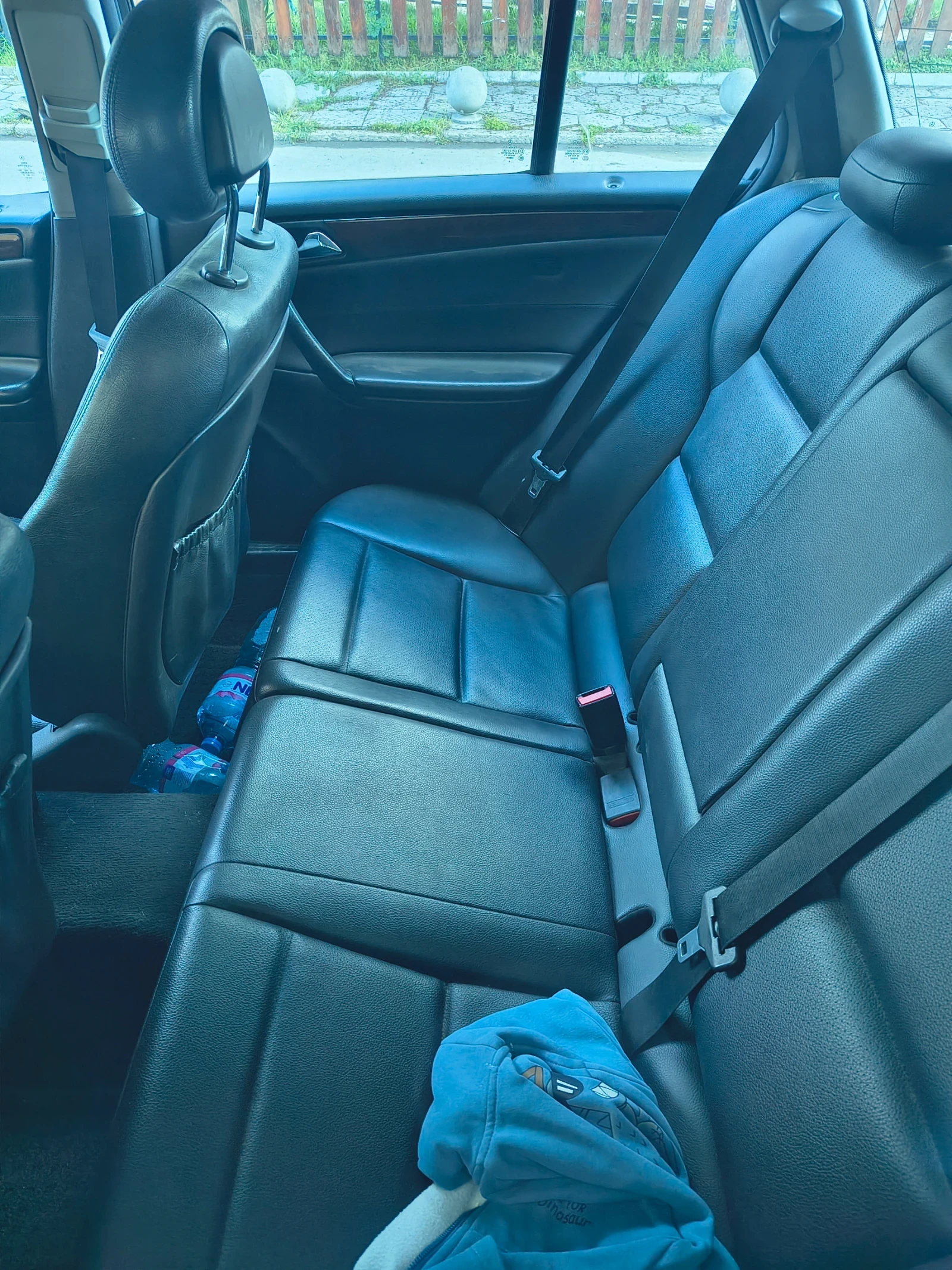 Mercedes-Benz C 200, снимка 3 - Автомобили и джипове - 54374279