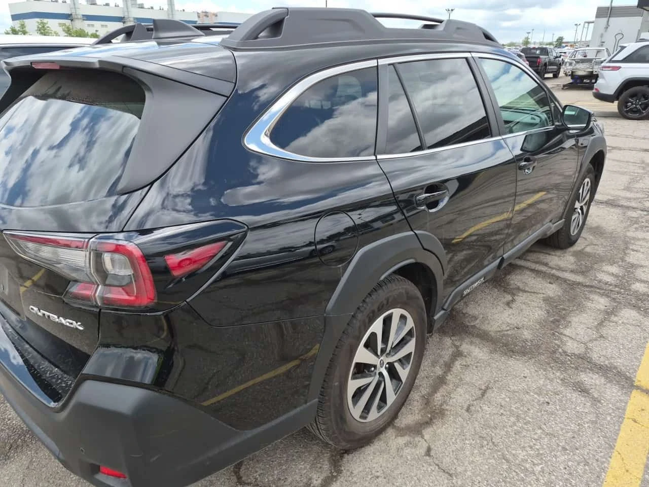 Subaru Outback TOURING | CARFAX | БЕЗ ПЪРВОНАЧАЛНА ВНОСКА, снимка 3 - Автомобили и джипове - 54887798