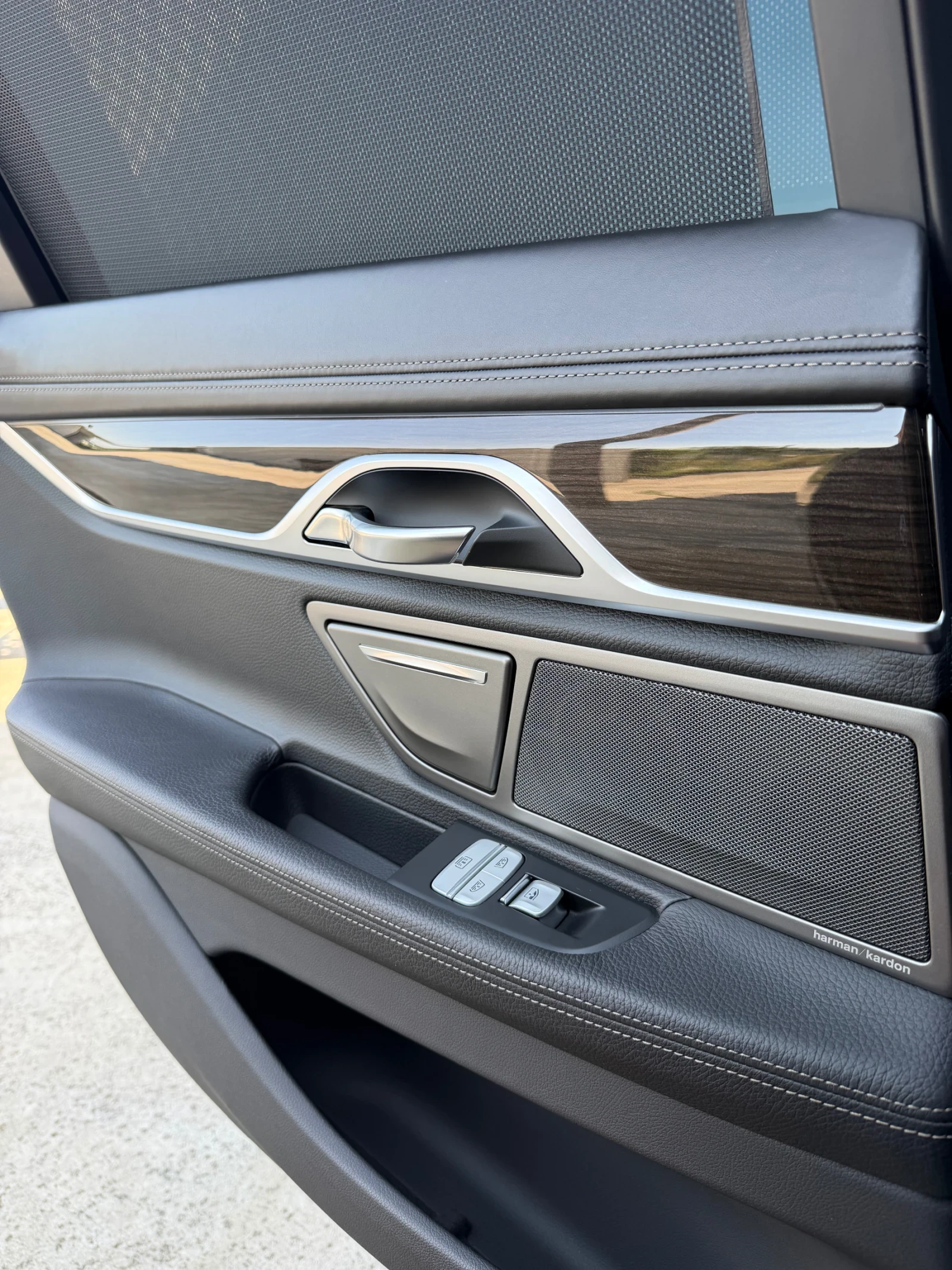 BMW 740 Xdrive, снимка 13 - Автомобили и джипове - 55055651