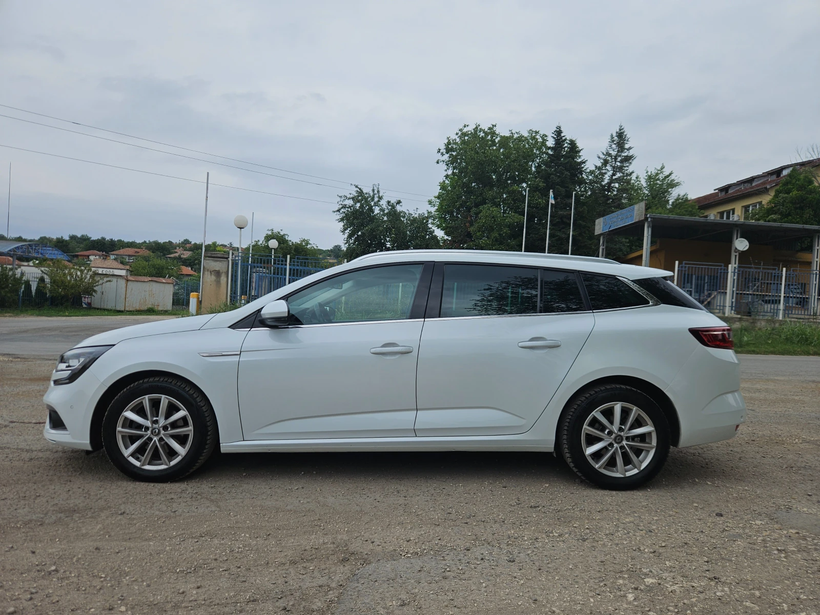 Renault Megane 1.3 Tce/140к.с./Intense, снимка 8 - Автомобили и джипове - 55374894