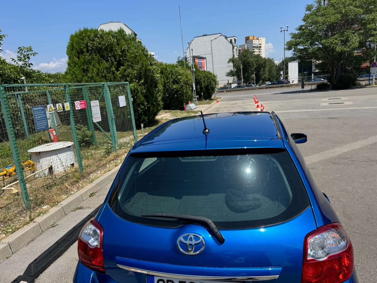 Toyota Auris, снимка 4 - Автомобили и джипове - 55411846
