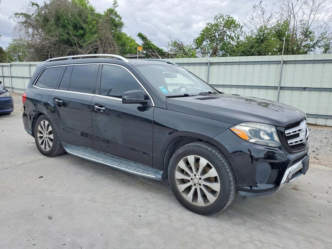Mercedes-Benz GLS 450 3.0l 4Matic, снимка 4 - Автомобили и джипове - 55465531